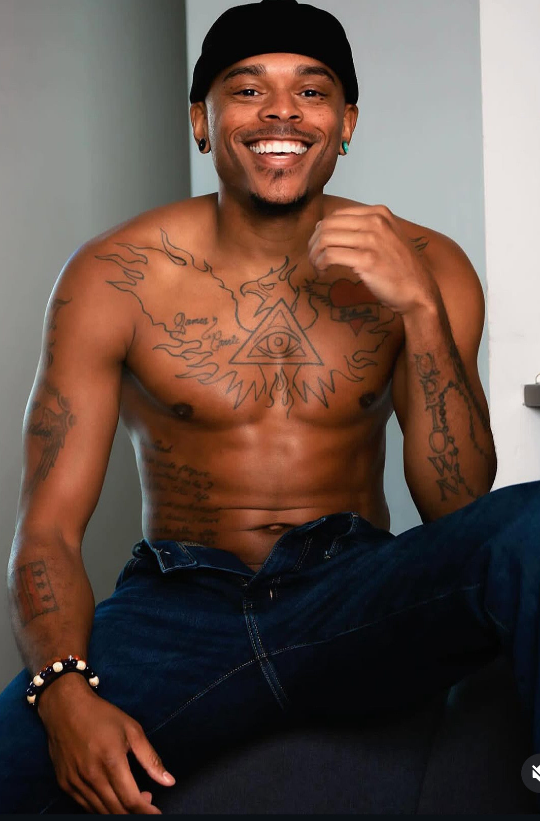 Musa Pheonix in HoneyDippedCream